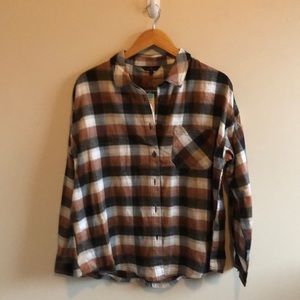 🎁10 for $100🎁 oversized plaid brown button down shirt